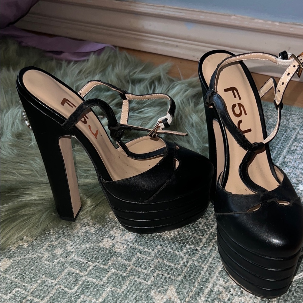FSJ Black Strappy Platform Heels